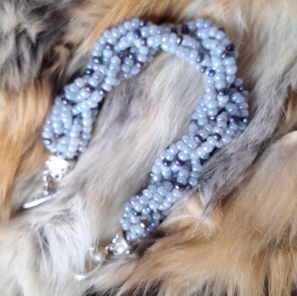 Lovely Beaded Bracelet by Sigrid Olsen with signature stamp on the Silver clasps - Picture 5 of 7